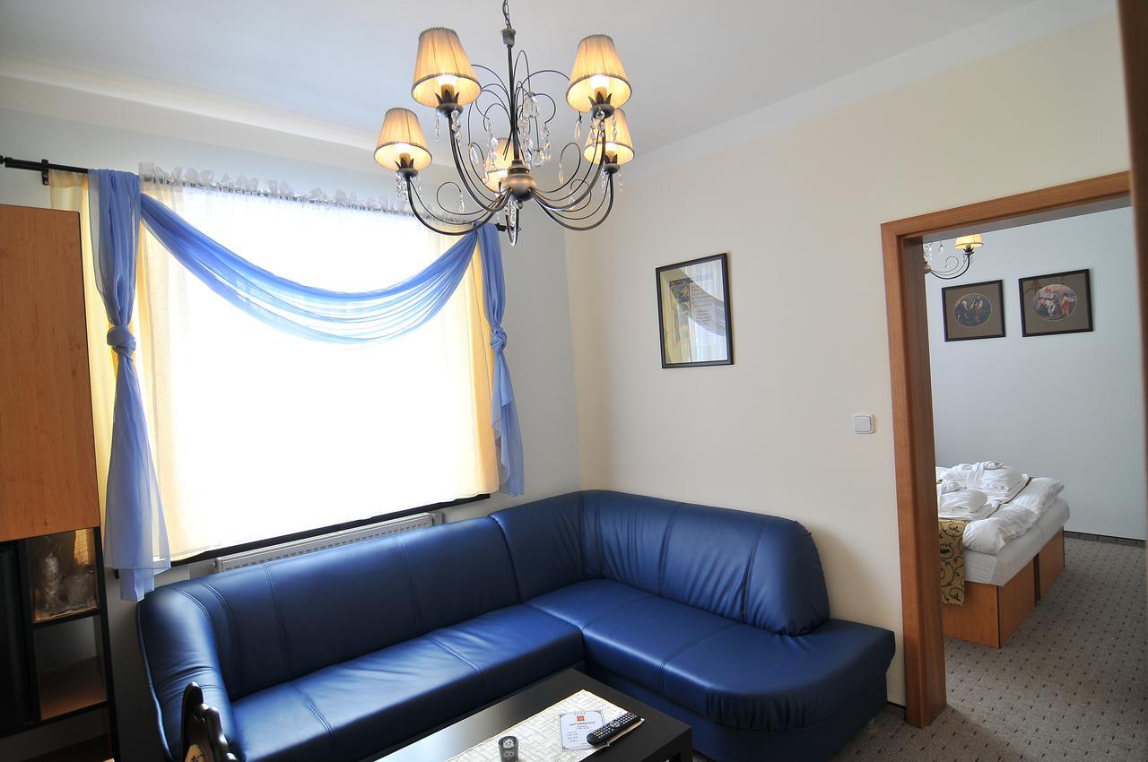 Hotel Manes Svratka Εξωτερικό φωτογραφία