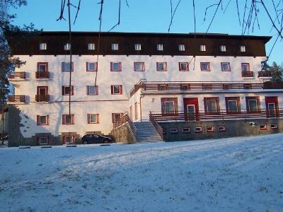 Hotel Manes Svratka Εξωτερικό φωτογραφία